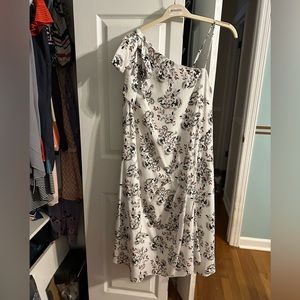 Elliatt Asymmetrical shoulder dress